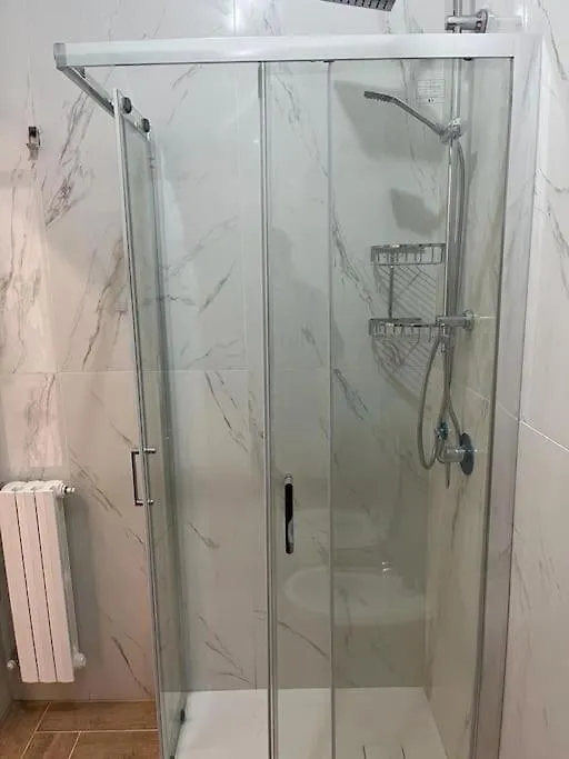Open Space Flat Close To Metro Mm3 San Donato Milanese Apartment